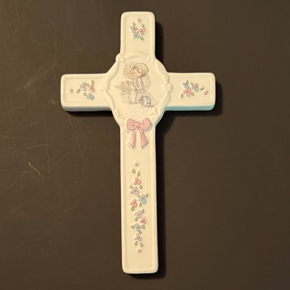 Precious Moments Decorative Wedding White Cross with Pastel Accents Dated 1989.